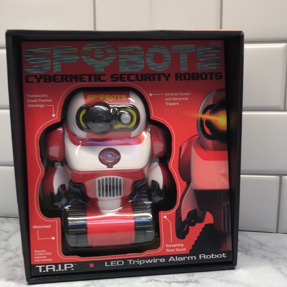 SPYBOTS T.R.I.P. Cybernetic Security Room Robot - Picture 10 of 10